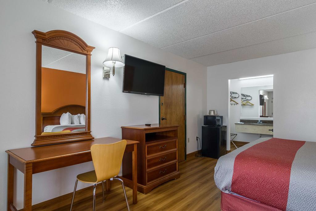 Motel 6 Waycross Exteriör bild